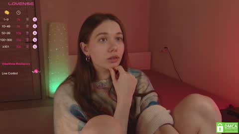 Polly online show from December 2024 07:32:02 PM