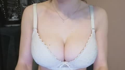 Lily online show from February 2025 12:51:01 AM