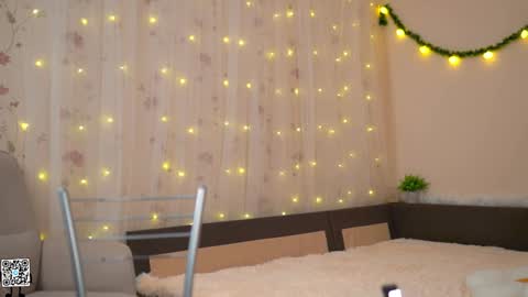 Snapshot of tiny_miracle chatting on December 2024 06:15:02 PM Lyssa online show from December 2024 06:15:02 PM