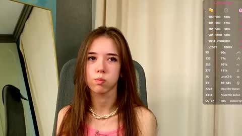 Snapshot of tinyanie chatting on December 2025 05:57:01 AM Annie online show from December 2025 05:57:01 AM