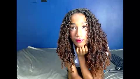 Snapshot of tinycasey18 chatting on April 2026 09:07:02 PM Tip us ask our names online show from April 2026 09:07:02 PM