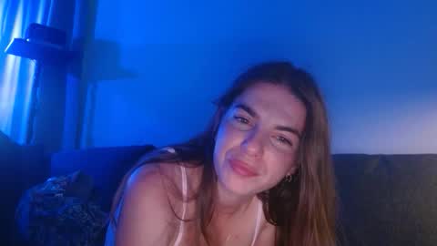 Snapshot of tinyheat chatting on May 2026 11:45:02 PM Tiny online show from May 2026 11:45:02 PM