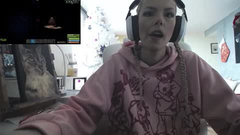 Snapshot of tinykylie chatting on January 2026 04:43:01 PM stage Kylie Sinner brand CLITBAIT online show from January 2026 04:43:01 PM