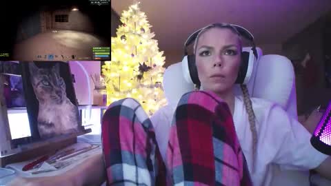 Snapshot of tinykylie chatting on January 2026 04:47:01 AM stage Kylie Sinner brand CLITBAIT online show from January 2026 04:47:01 AM