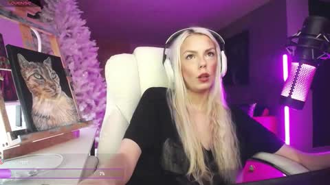 stage Kylie Sinner  brand CLITBAIT online show from February 2026 06:42:01 AM