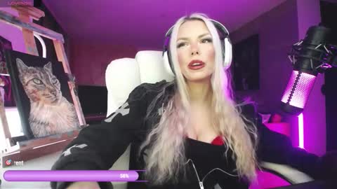 stage Kylie Sinner  brand CLITBAIT online show from March 2026 01:29:02 AM