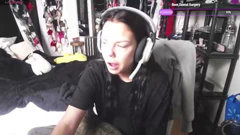 Snapshot of tinykylie chatting on June 2026 01:13:01 PM stage Kylie Sinner brand CLITBAIT online show from June 2026 01:13:01 PM