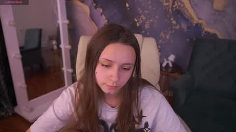 Snapshot of tinynataliee chatting on May 2026 02:21:02 PM tinynataliee online show from May 2026 02:21:02 PM