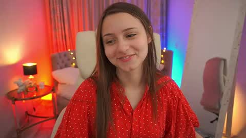 Snapshot of tinynataliee chatting on May 2026 06:31:02 AM tinynataliee online show from May 2026 06:31:02 AM