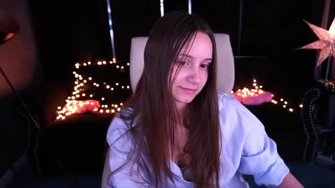 Snapshot of tinynataliee chatting on May 2026 07:35:02 AM tinynataliee online show from May 2026 07:35:02 AM