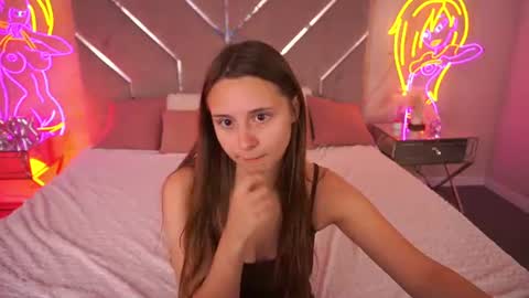 Snapshot of tinynataliee chatting on July 2026 12:47:02 PM tinynataliee online show from July 2026 12:47:02 PM