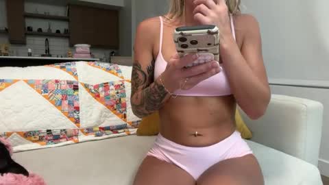 tinytayy online show from July 2026 03:59:02 AM