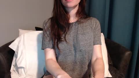 Snapshot of tinyytina chatting on December 2024 10:39:02 AM TinyyTina online show from December 2024 10:39:02 AM