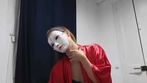 Tinks online show from November 2025 09:57:02 PM