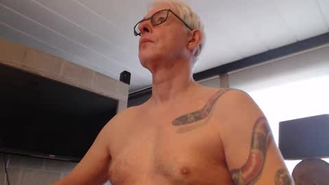 Snapshot of tirexxx_x chatting on February 2025 07:23:01 AM tirexxx_x online show from February 2025 07:23:01 AM