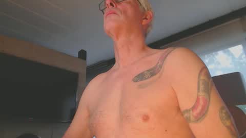 Snapshot of tirexxx_x chatting on October 2025 06:08:02 AM tirexxx_x online show from October 2025 06:08:02 AM