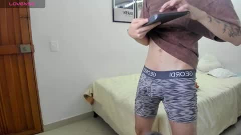 Snapshot of titan_volcano chatting on December 2025 11:32:01 PM Titan Volcano online show from December 2025 11:32:01 PM