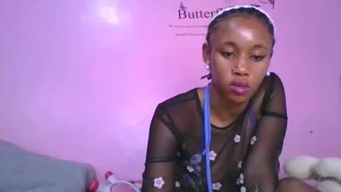 tits2002 online show from April 2026 06:09:01 AM