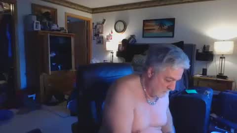 titsantats online show from October 2025 10:41:01 PM