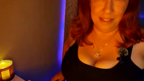 Snapshot of tittytarot2 chatting on November 2025 01:33:02 AM Mystic Minxxx online show from November 2025 01:33:02 AM