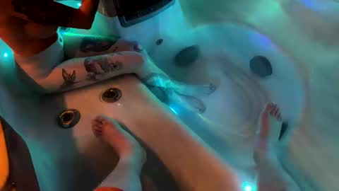 Foolisheart online show from November 2025 06:49:01 AM