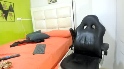 Snapshot of tobby_millers_ chatting on July 2026 04:19:01 AM TOBBY online show from July 2026 04:19:01 AM