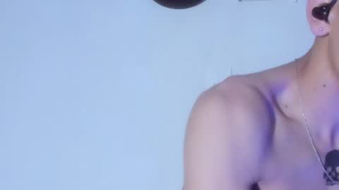 Snapshot of tobiassmith69 chatting on June 2026 07:18:02 AM Tobias Smith online show from June 2026 07:18:02 AM