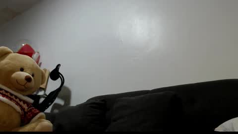 LuckyLaura online show from December 2025 08:37:02 PM