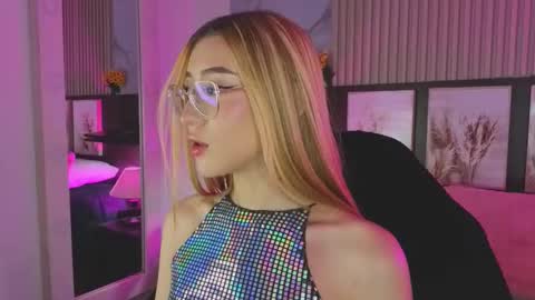 tokyoluu online show from November 2025 07:36:02 PM