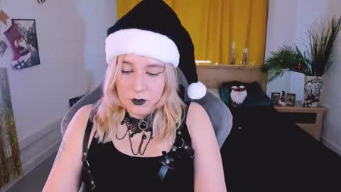 Tolli Moll online show from December 2024 03:42:02 PM