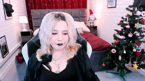 Tolli Moll online show from January 2025 09:11:01 AM