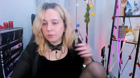 Tolli Moll online show from January 2025 05:13:01 AM