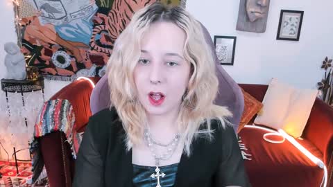 Tolli Moll online show from January 2025 05:12:02 AM