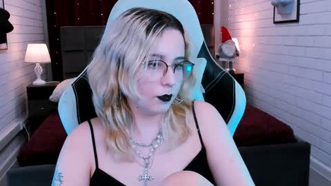 Tolli Moll online show from January 2025 08:19:02 AM