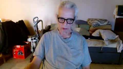 tom112292014 online show from September 2025 01:46:01 PM