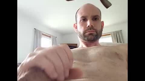tom52701 online show from May 2026 07:56:02 PM