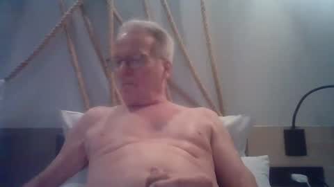 Snapshot of tom60sam chatting on June 2026 08:18:01 PM tomsam online show from June 2026 08:18:01 PM