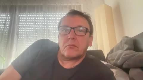 Snapshot of tom6644 chatting on May 2026 02:11:01 PM Tom online show from May 2026 02:11:01 PM