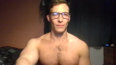 tom90ukx online show from February 2026 05:35:02 PM