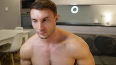 Tom online show from November 2025 06:24:02 PM