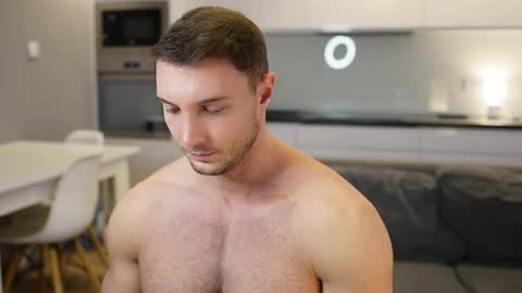 Tom online show from November 2025 07:08:01 AM