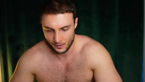 Snapshot of tom_fordd chatting on May 2026 05:53:02 PM Tom online show from May 2026 05:53:02 PM