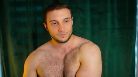 Snapshot of tom_fordd chatting on May 2026 03:32:01 PM Tom online show from May 2026 03:32:01 PM