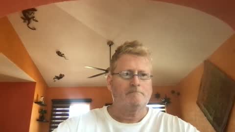 Hola online show from April 2026 09:41:02 PM