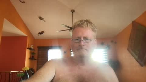 Snapshot of tomascausa chatting on July 2026 11:51:01 PM Hola online show from July 2026 11:51:01 PM