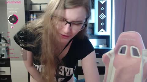 Snapshot of tomato_tease chatting on April 2026 11:31:02 AM tomato_tease online show from April 2026 11:31:02 AM