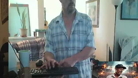 Snapshot of tomcatsawyer chatting on May 2026 04:24:02 PM sirmuggsalot online show from May 2026 04:24:02 PM