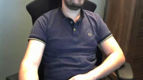 tomin3m online show from November 2025 07:07:02 PM