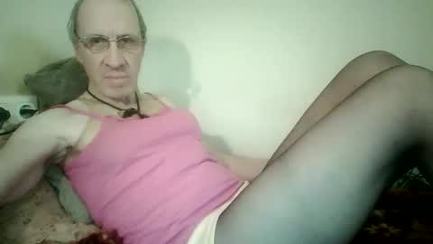 Snapshot of tomislav321 chatting on April 2026 09:30:02 PM tomislav321 online show from April 2026 09:30:02 PM