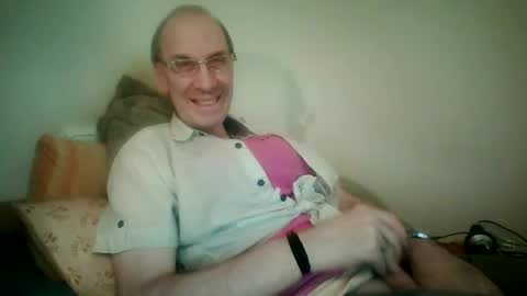 Snapshot of tomislav321 chatting on April 2026 01:26:01 PM tomislav321 online show from April 2026 01:26:01 PM